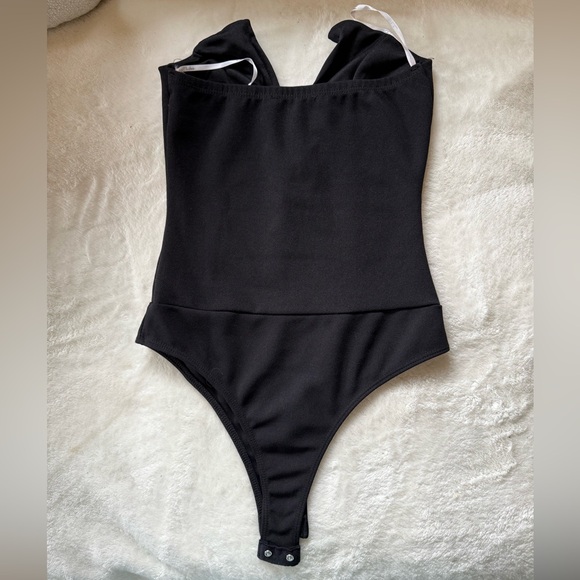 Lulu's Black Bodysuit - Picture 4 of 4